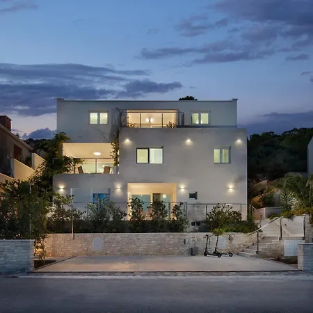 By The Sea Pasadur, - 24472 * Lastovo