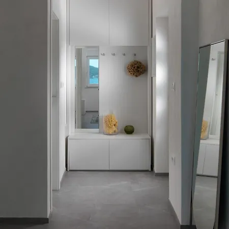 Apartman By The Sea Pasadur, - 24472 *