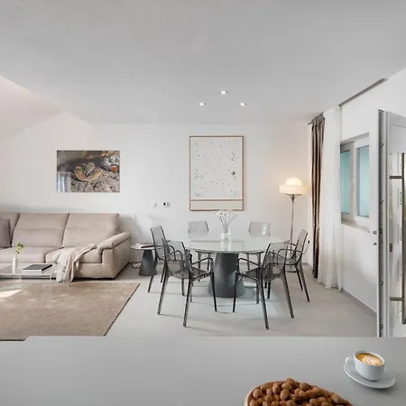 By The Sea Pasadur, - 24472 * Lastovo